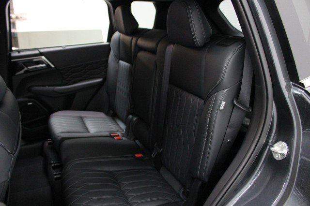 New 2026 Mitsubishi Outlander SEL image 25