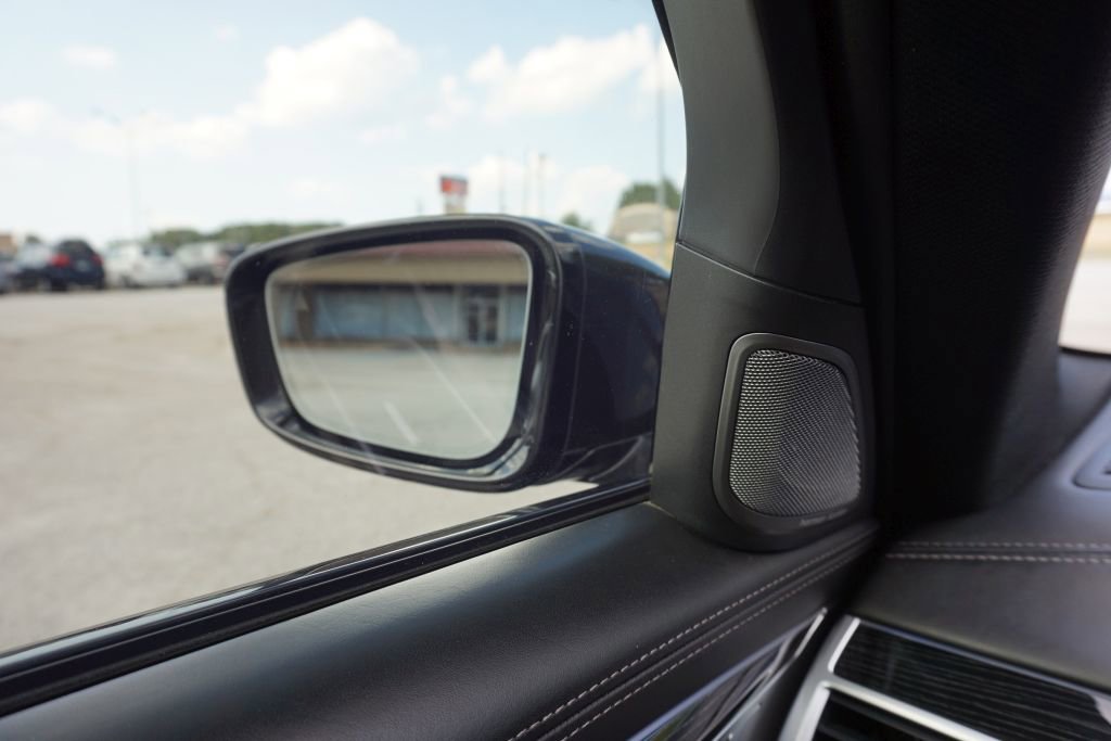 Used 2019 BMW 750i w/ Executive Package image 43