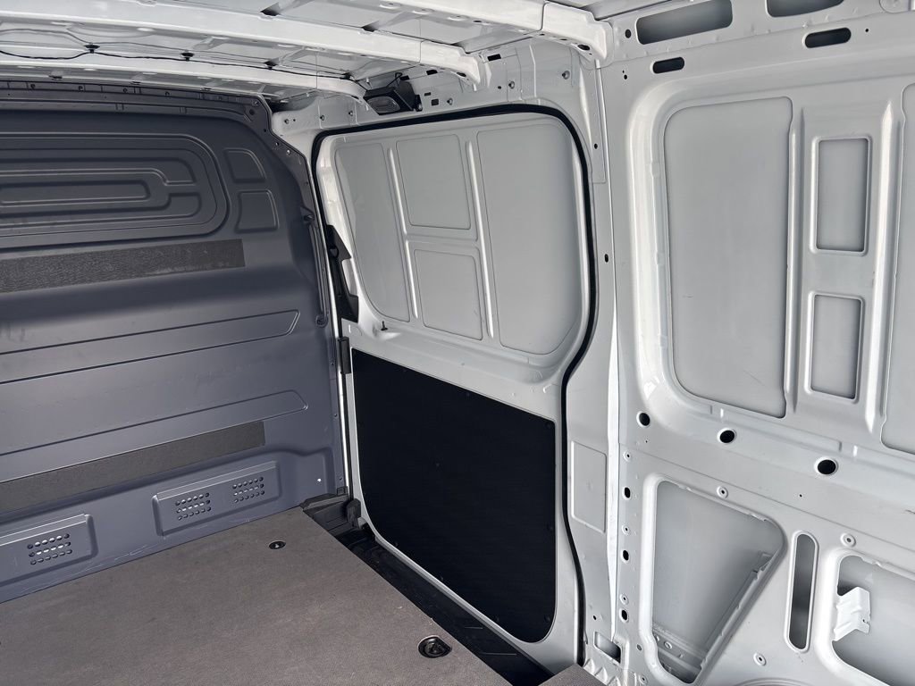 Used 2023 Mercedes-Benz Sprinter 144 Cargo image 17