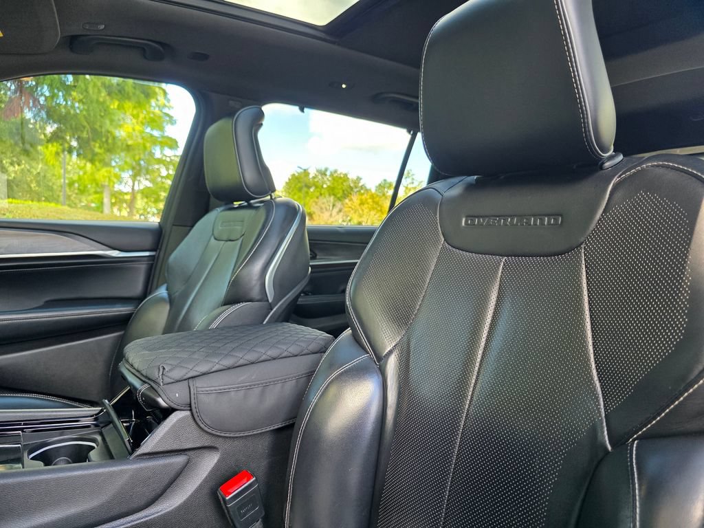 Used 2021 Jeep Grand Cherokee L Overland w/ Luxury Tech Group IV AWD/4WD image 12