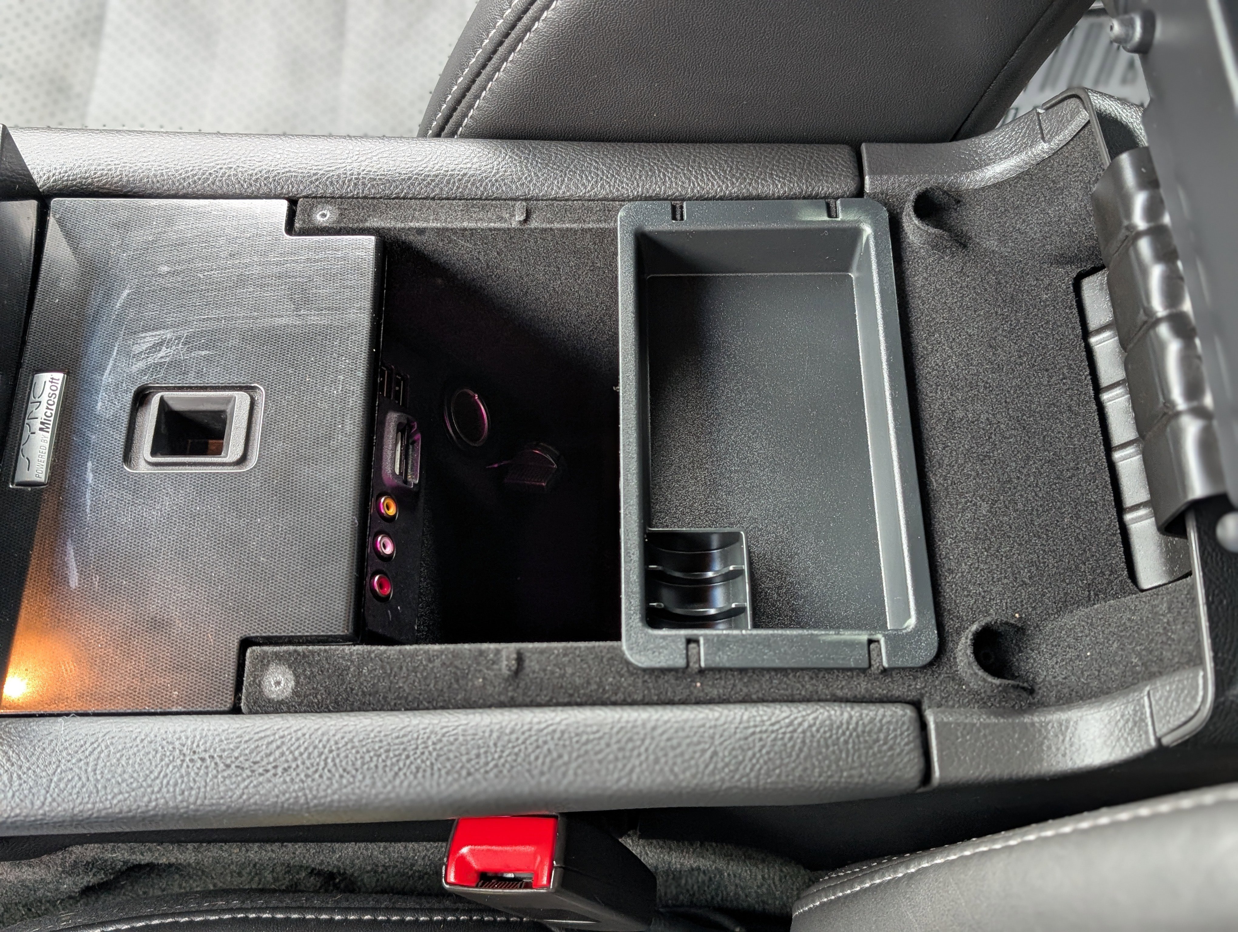 Used 2014 Ford Taurus SHO w/ Equipment Group 401A image 27