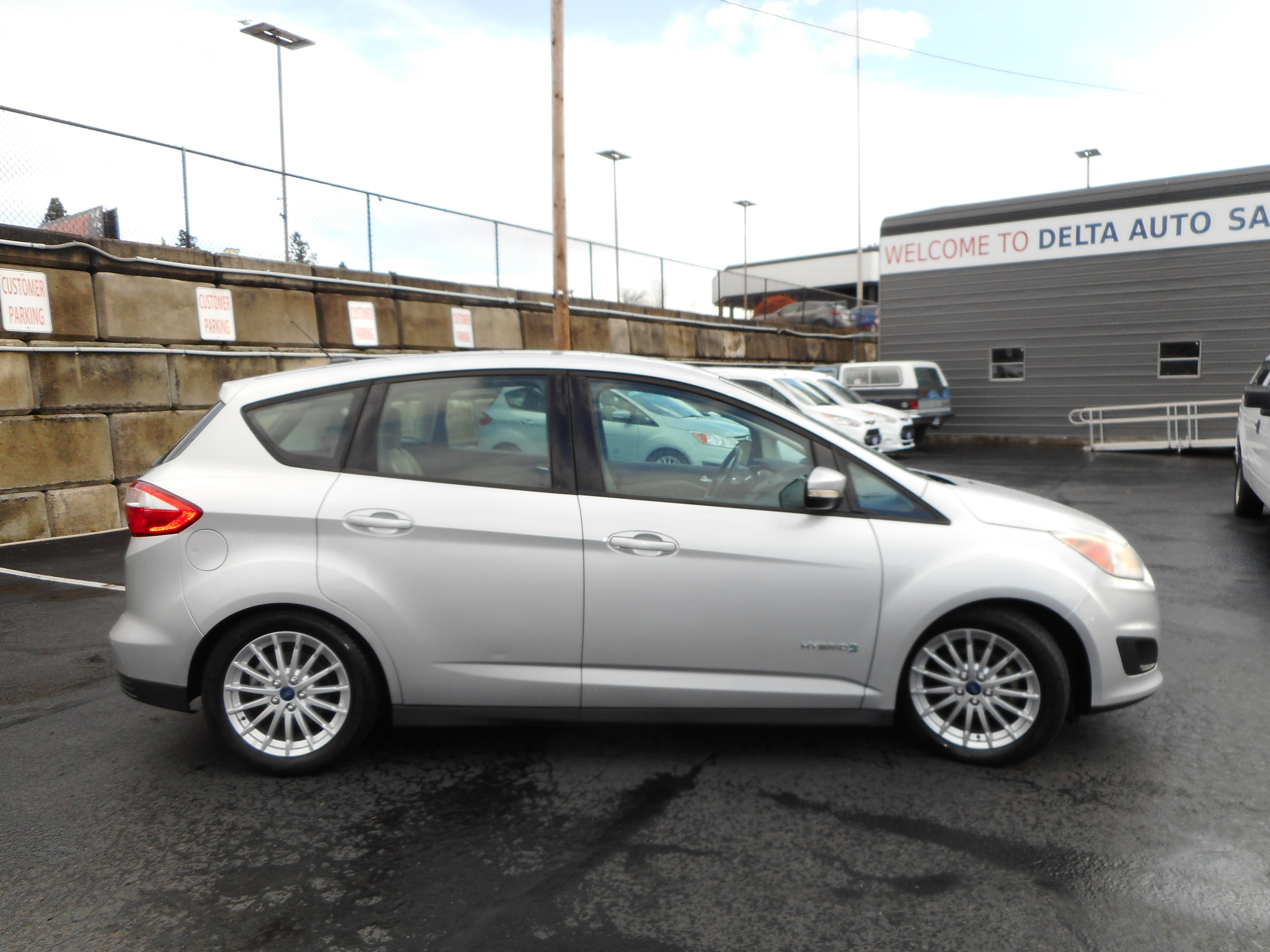Used 2013 Ford C-MAX SE image 2