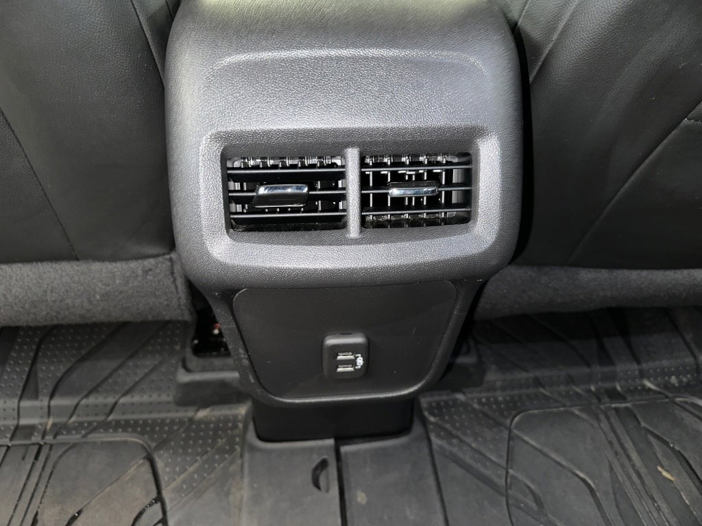 Certified 2022 Chevrolet Equinox RS w/ LPO, Floor Liner Package image 21