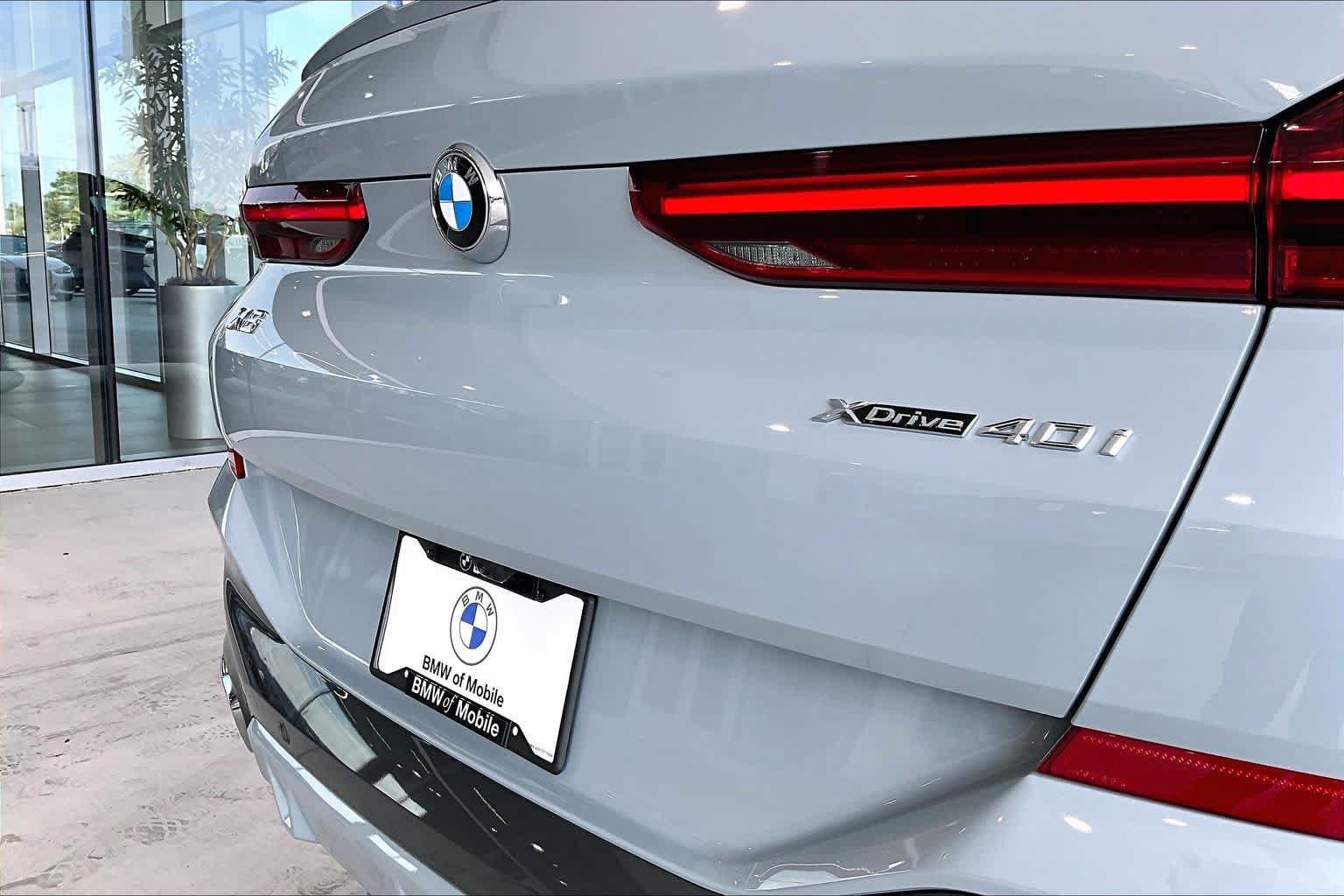 Used 2026 BMW X6 xDrive40i AWD/4WD image 9