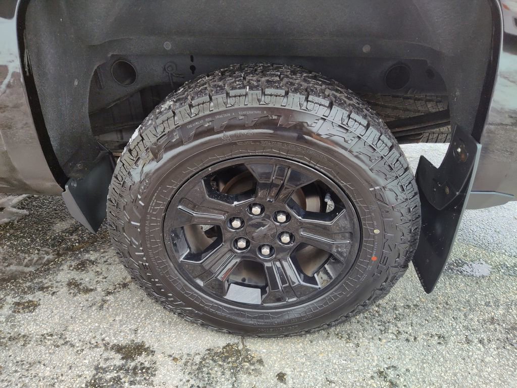 Used 2016 Chevrolet Silverado 1500 LT w/ Midnight Edition image 22