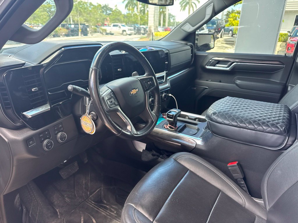 Used 2023 Chevrolet Silverado 1500 LTZ AWD/4WD image 7