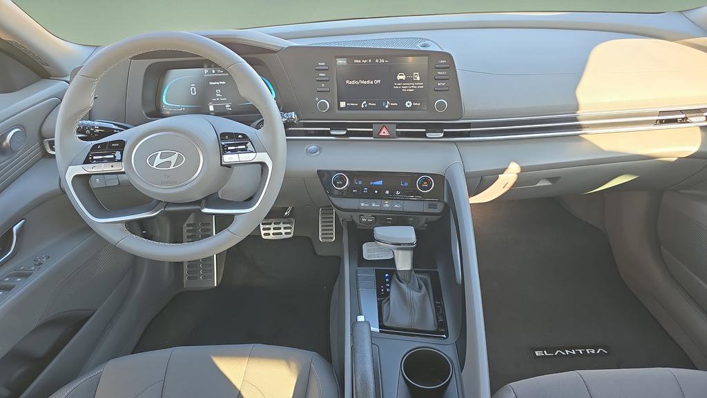 New 2026 Hyundai Elantra Sport FWD image 18