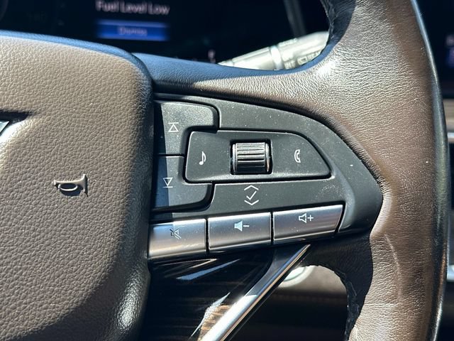 Used 2021 Cadillac Escalade Premium Luxury w/ LPO, Illumination Package AWD/4WD image 24