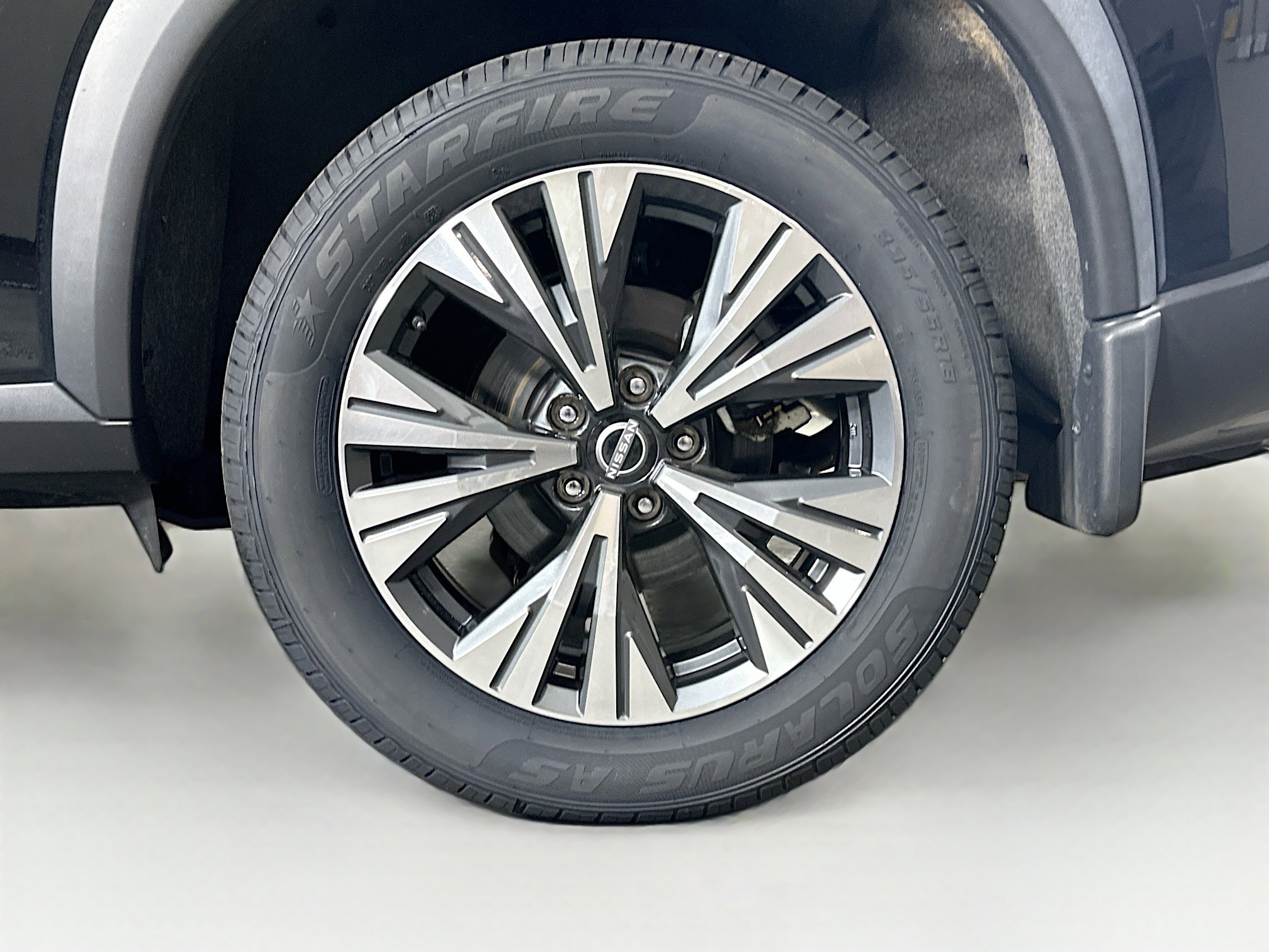 Used 2023 Nissan Rogue SV AWD/4WD image 11