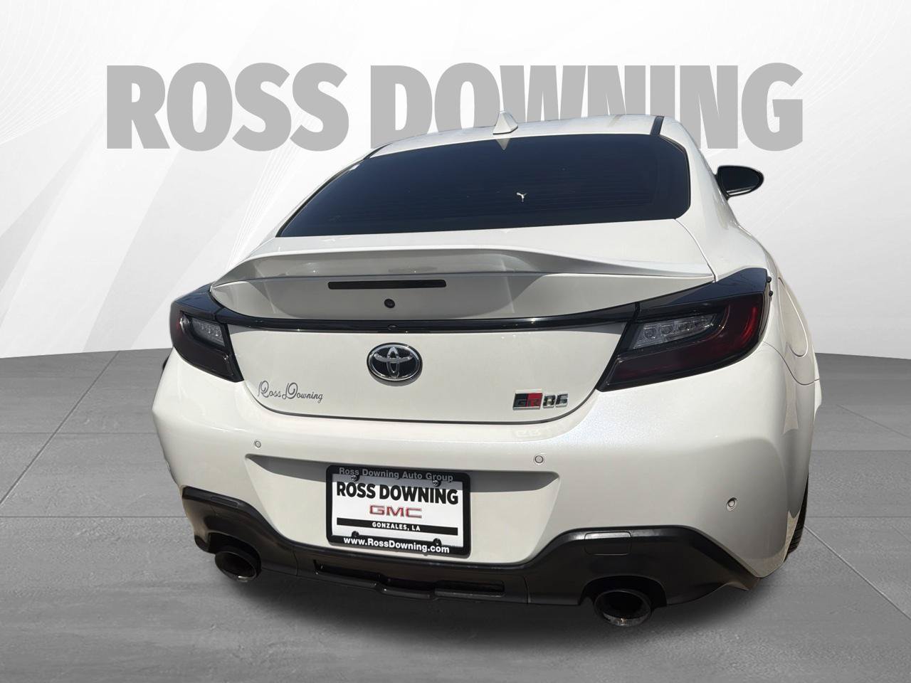 Used 2023 Toyota GR86 Premium RWD image 5