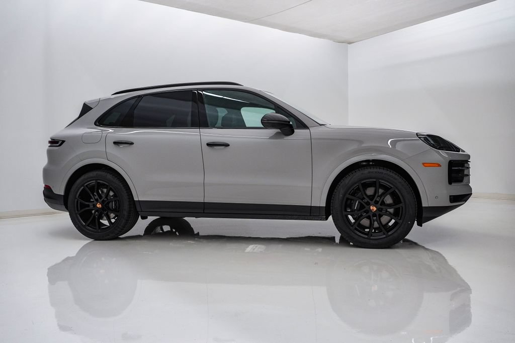 New 2026 Porsche Cayenne AWD/4WD image 9