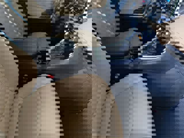 Used 2021 Toyota RAV4 XLE Premium image 23