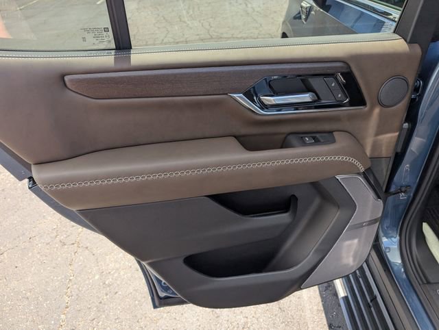 New 2026 GMC Yukon Denali Ultimate AWD/4WD image 9