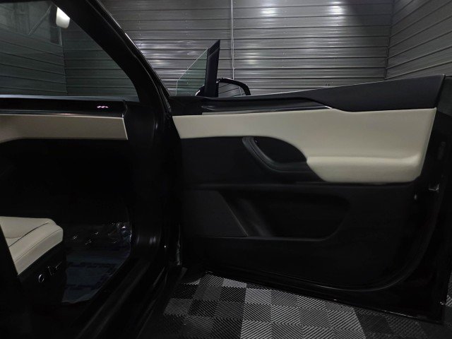 Used 2023 Tesla Model X Plaid image 38