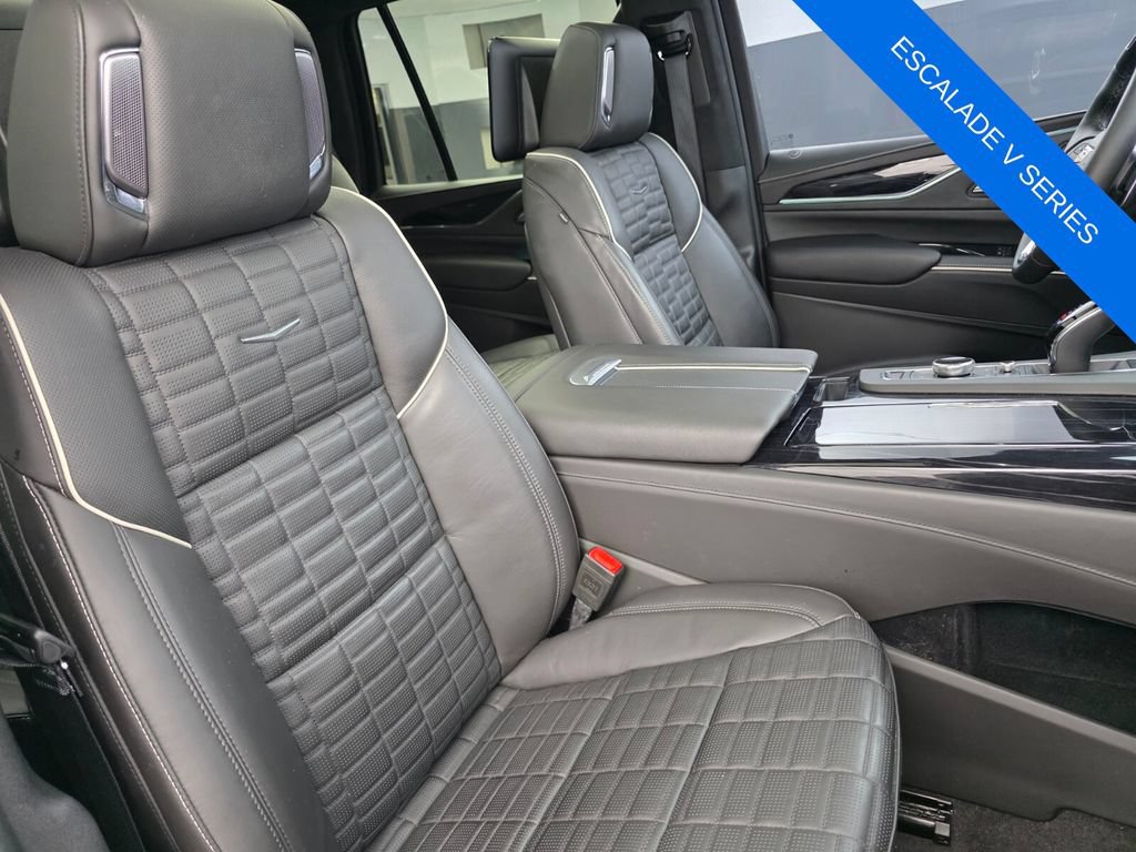 Used 2024 Cadillac Escalade V AWD/4WD image 33