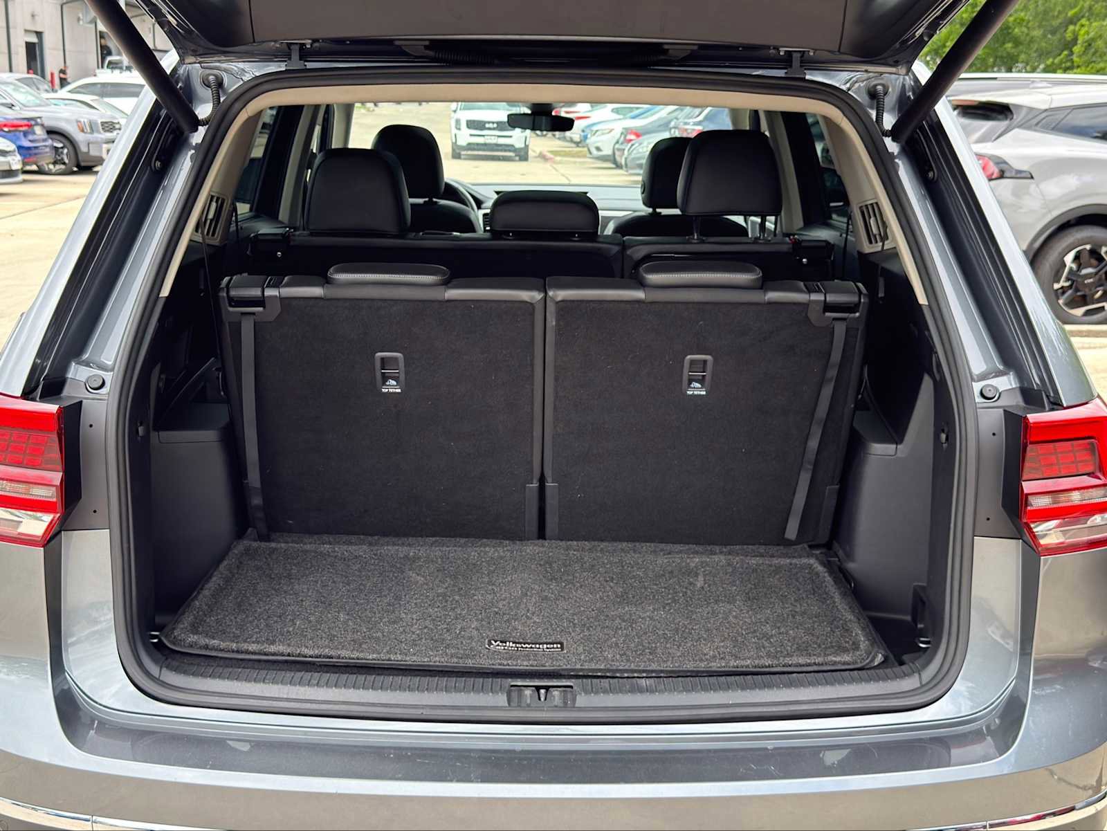 Used 2019 Volkswagen Atlas SEL FWD image 6