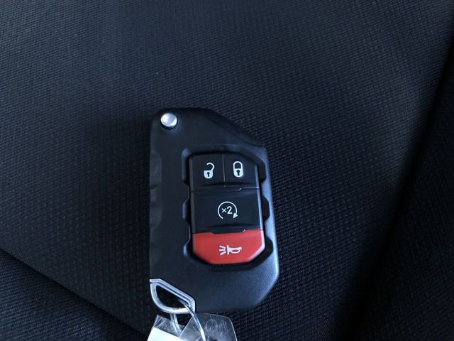 Used 2021 Jeep Gladiator Willys AWD/4WD image 26