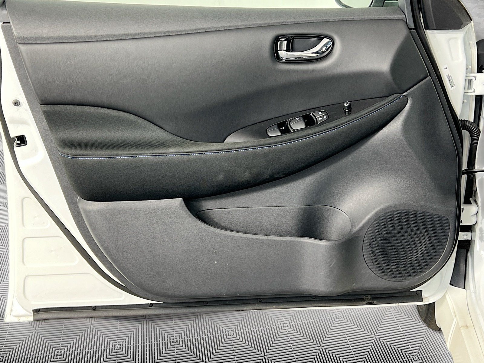 New 2025 Nissan Leaf SV Plus FWD image 20