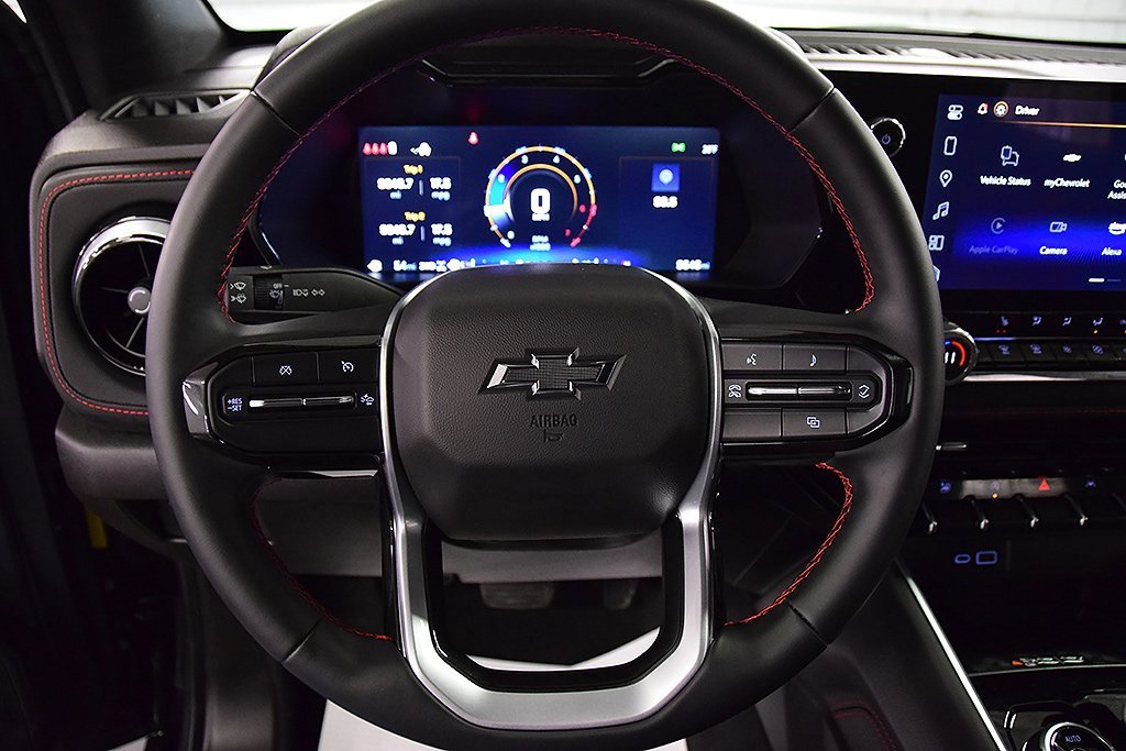 Used 2025 Chevrolet Colorado Z71 image 19