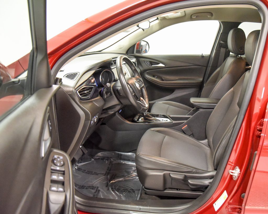 Used 2020 Buick Encore GX Preferred image 2