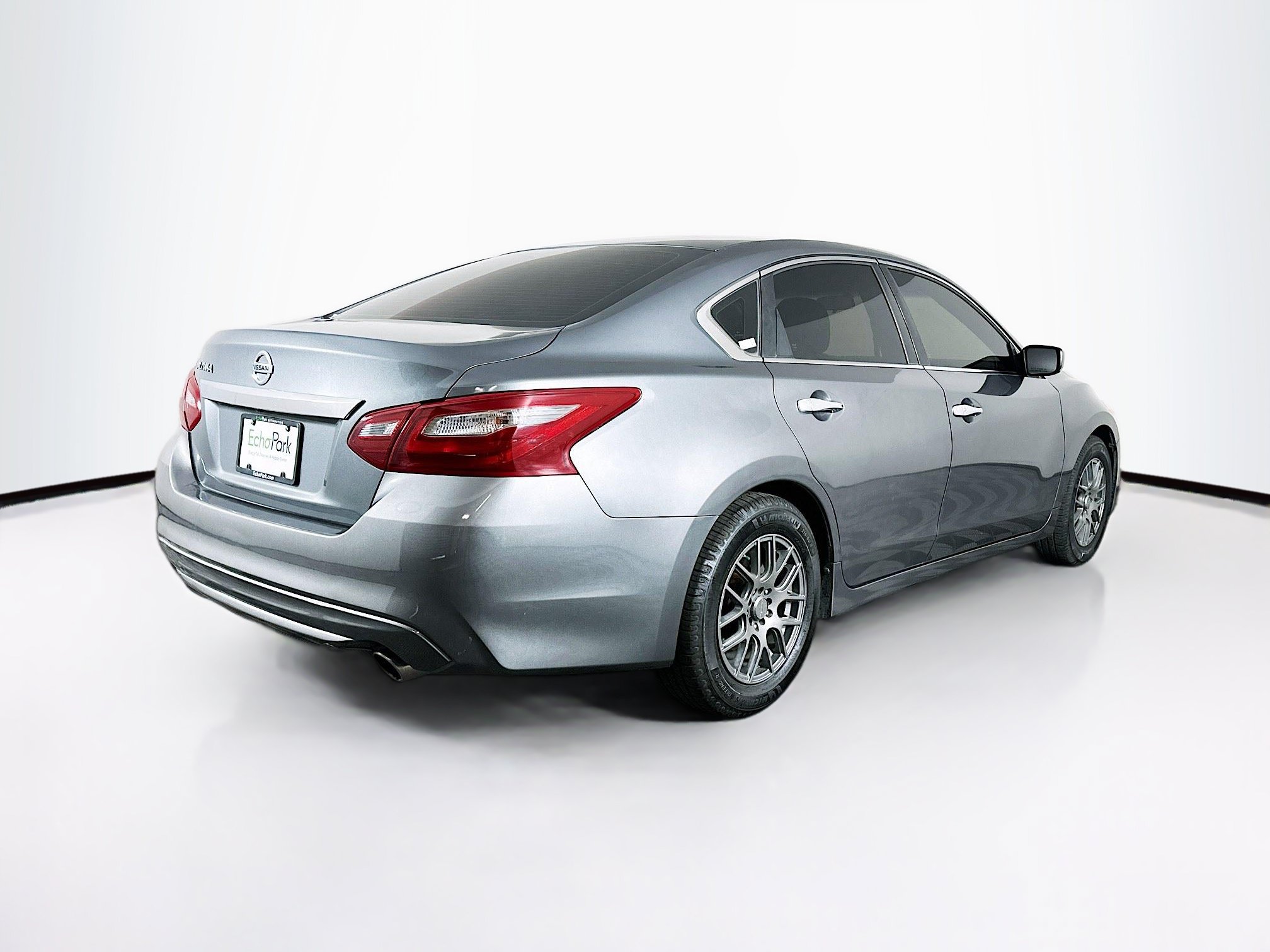 Used 2018 Nissan Altima 2.5 S w/ S Convenience Package FWD image 9