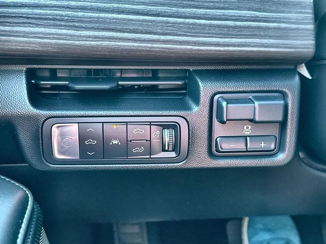 New 2025 GMC Sierra EV Denali image 18