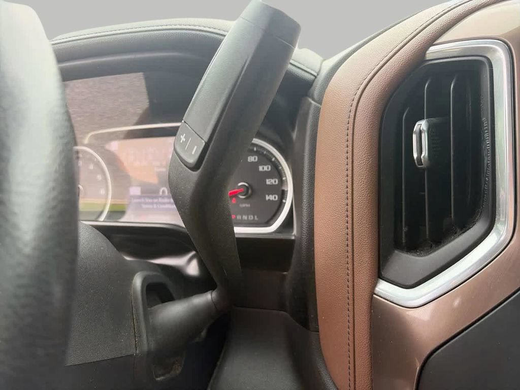 Used 2019 Chevrolet Silverado 1500 High Country w/ Technology Package AWD/4WD image 25