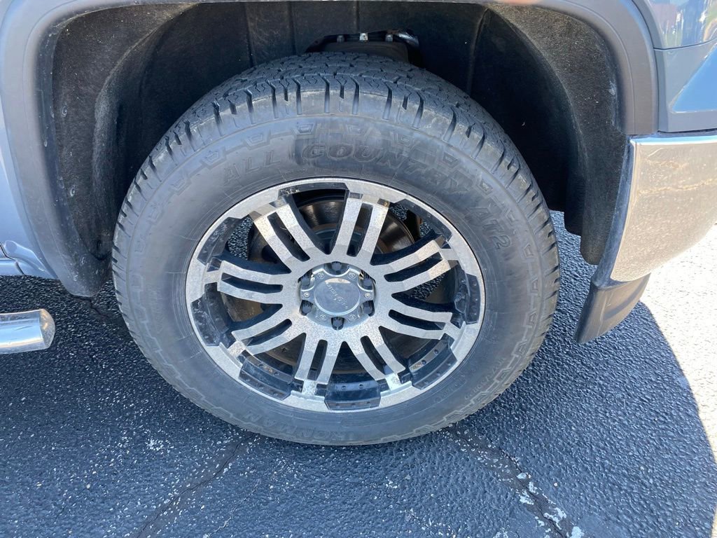 Used 2015 GMC Sierra 1500 SLT w/ SLT Preferred Package image 2