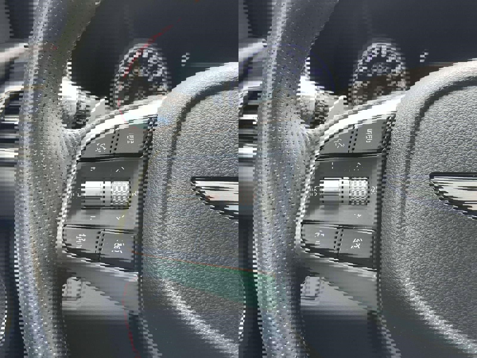 Used 2024 Genesis G70 3.3T Advanced image 22