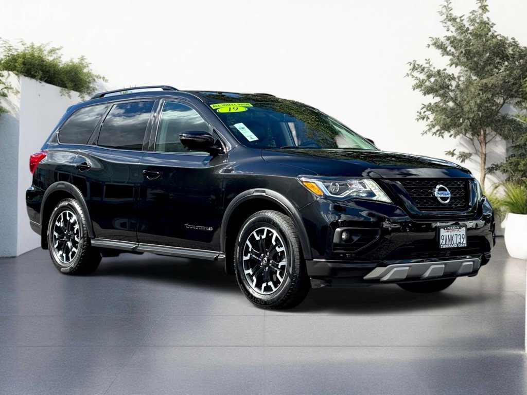 Used 2019 Nissan Pathfinder SL AWD/4WD image 1