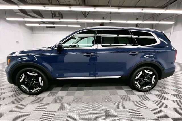 Used 2025 Kia Telluride S AWD/4WD image 13