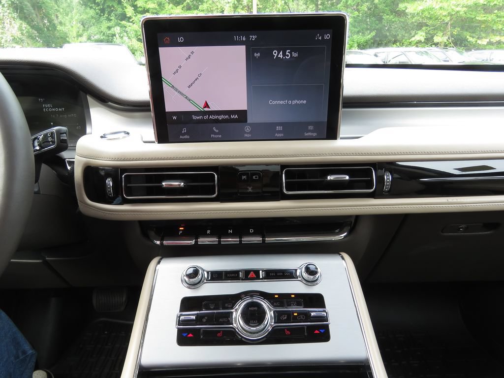 Used 2023 Lincoln Aviator AWD w/ Premium Package image 29