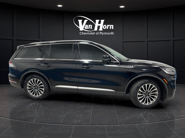 Used 2021 Lincoln Aviator Reserve w/ Class IV Trailer Tow Package AWD/4WD image 2