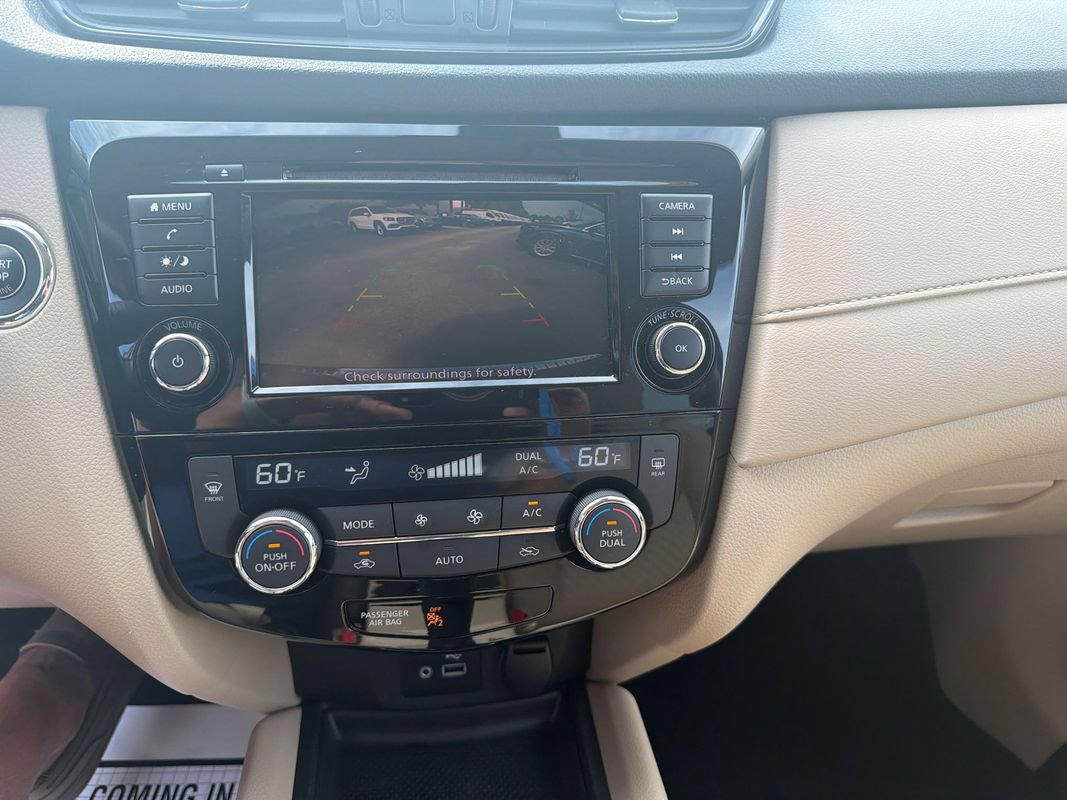 Used 2019 Nissan Rogue SV FWD image 13
