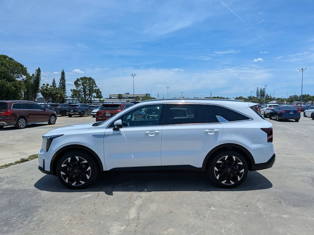 Certified 2024 Kia Sorento EX w/ Panoramic Sunroof Package FWD image 5
