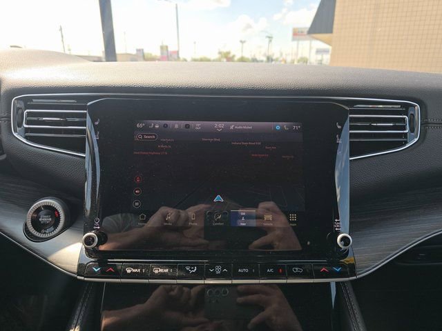 Used 2024 Jeep Wagoneer Series II image 18