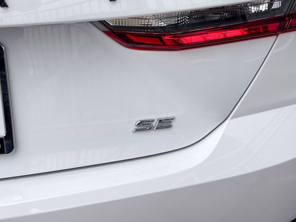 New 2026 Toyota Camry SE image 7