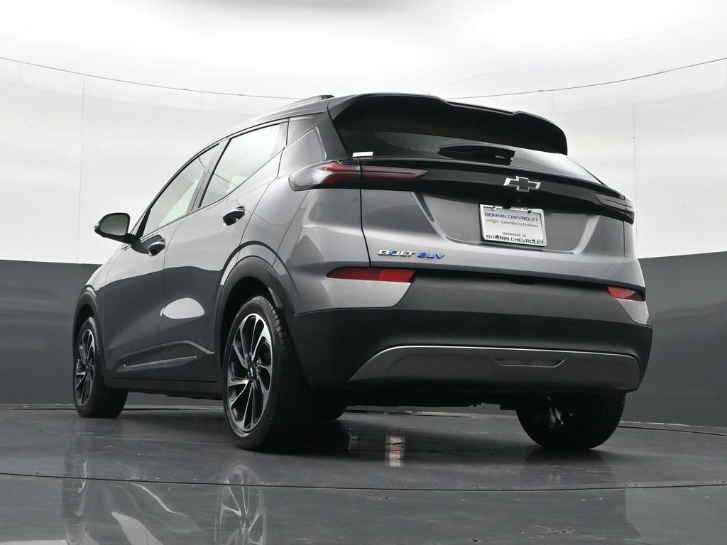 Certified 2023 Chevrolet Bolt EUV Premier w/ Sun & Sound Package FWD image 32