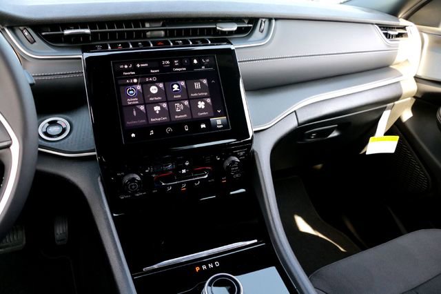 New 2025 Jeep Grand Cherokee L Laredo w/ Luxury Tech Group I RWD image 13