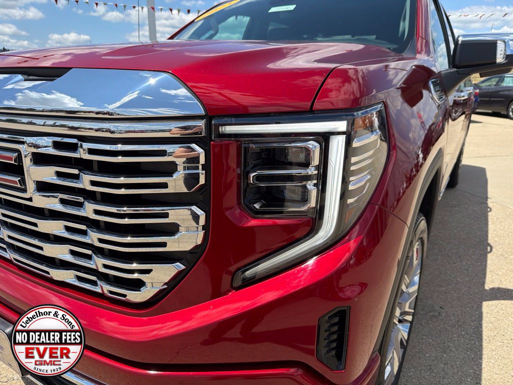 Used 2023 GMC Sierra 1500 Denali w/ Denali Reserve Package AWD/4WD image 13