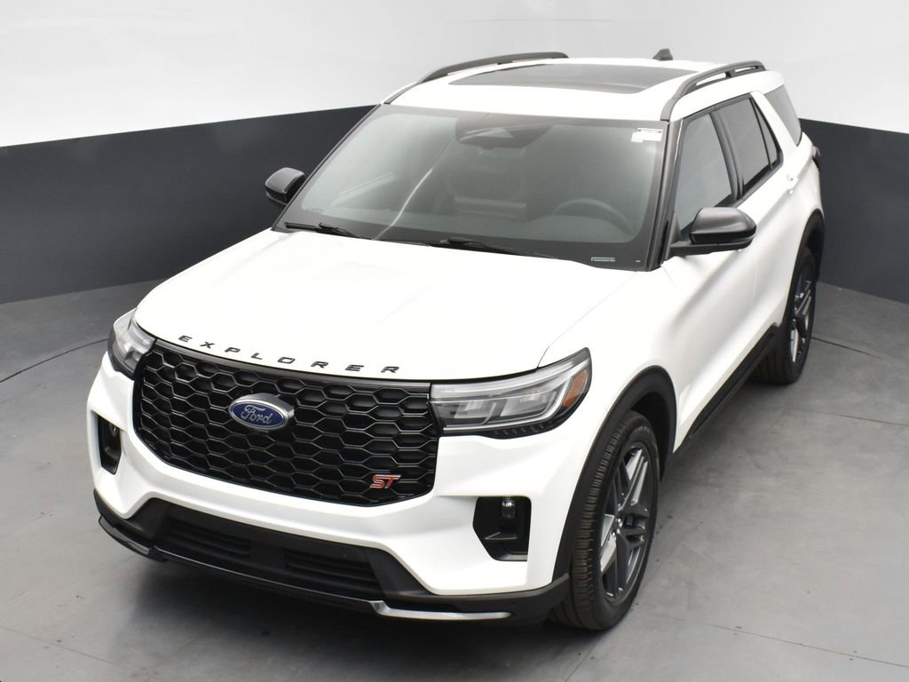 Used 2025 Ford Explorer ST image 27
