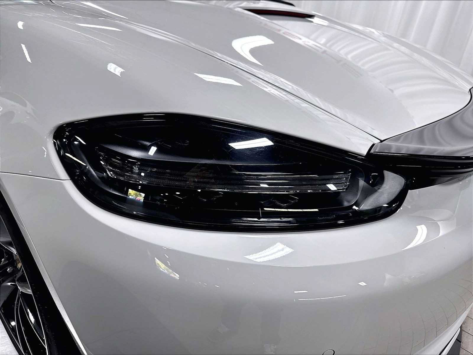 Used 2025 Porsche 718 Boxster S RWD image 32
