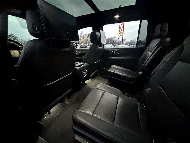 Used 2021 Chevrolet Suburban High Country w/ Premium Package image 32