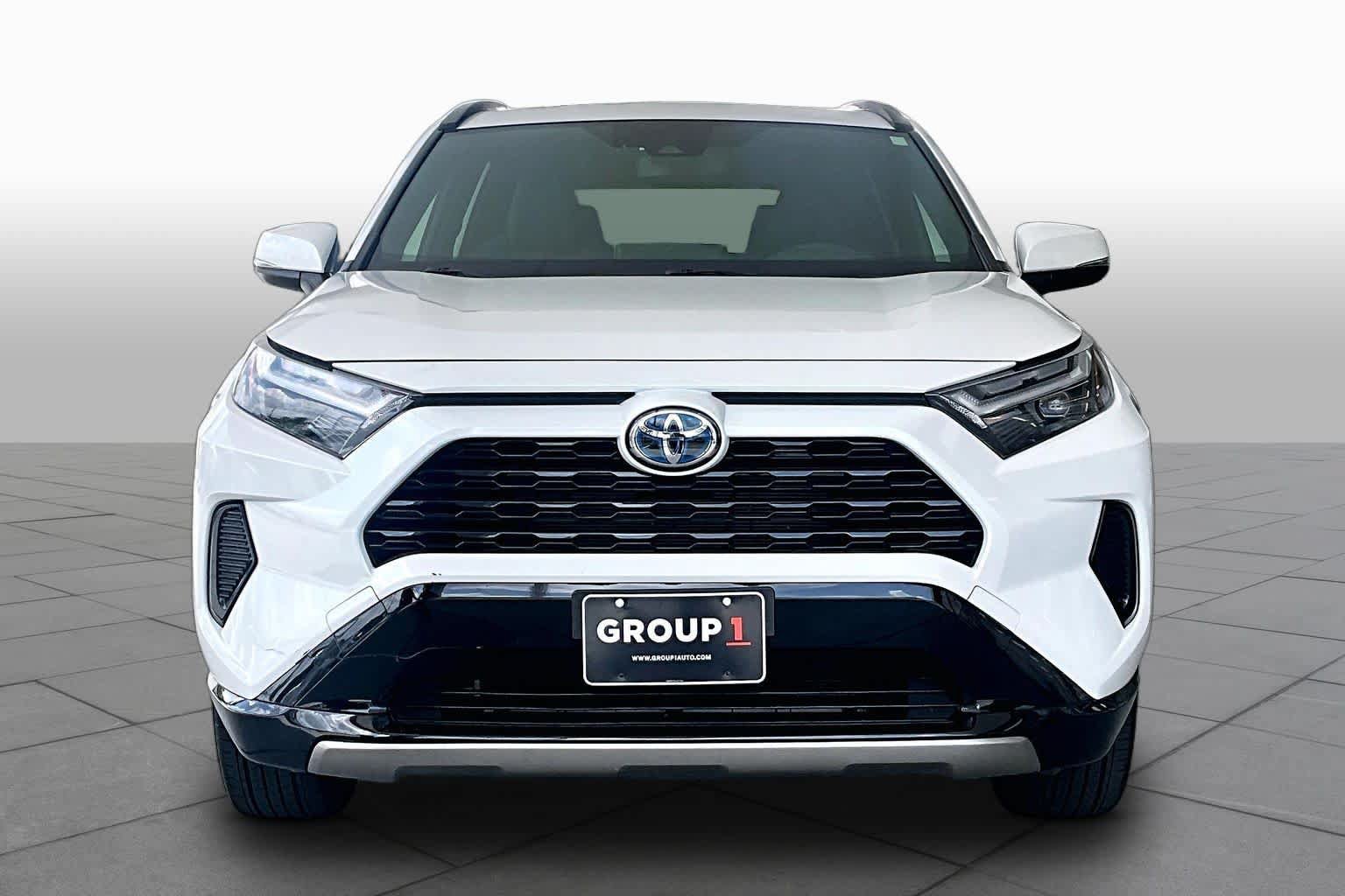 Certified 2023 Toyota RAV4 SE w/ Convenience Package AWD/4WD image 4
