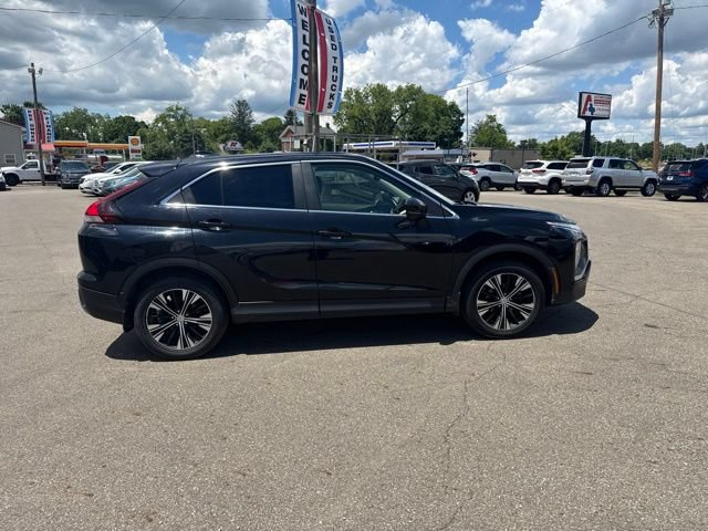 Used 2022 Mitsubishi Eclipse Cross FWD image 2