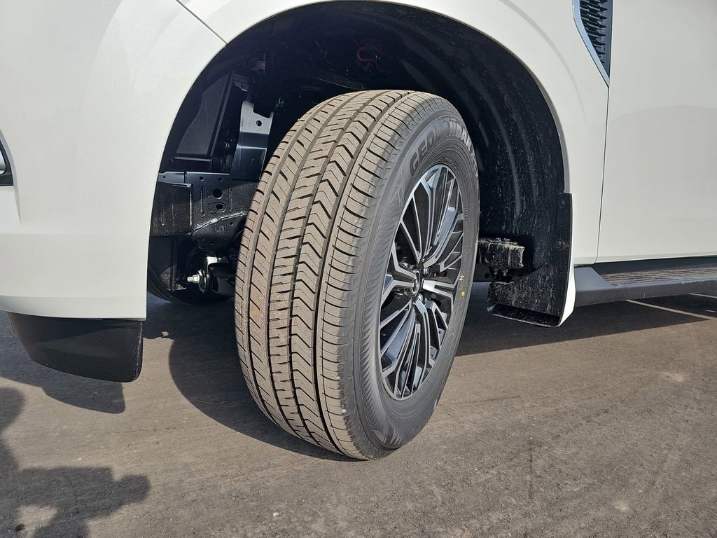 New 2026 Nissan Armada SL w/ Captain's Chari Seat Package RWD image 36