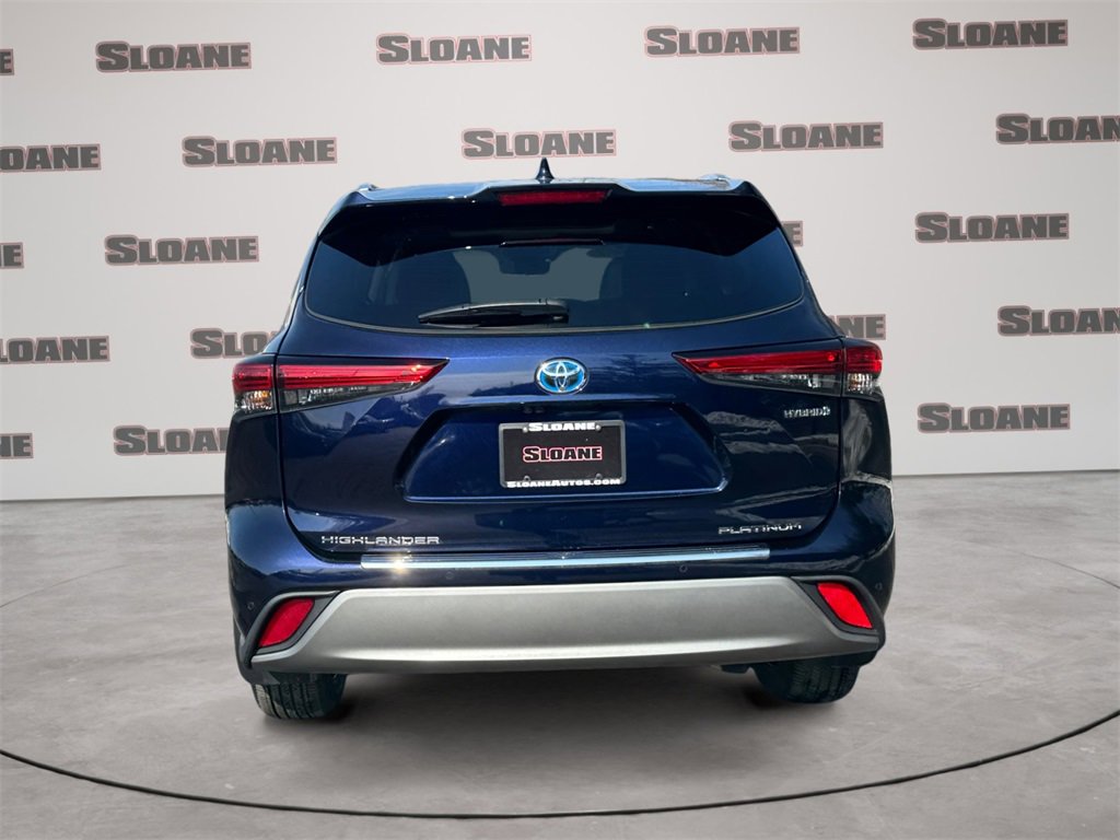 Used 2023 Toyota Highlander Platinum image 4
