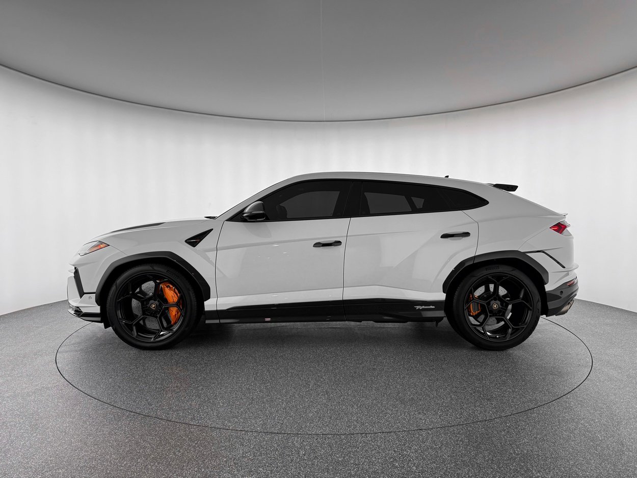 Used 2024 Lamborghini Urus Performante image 2