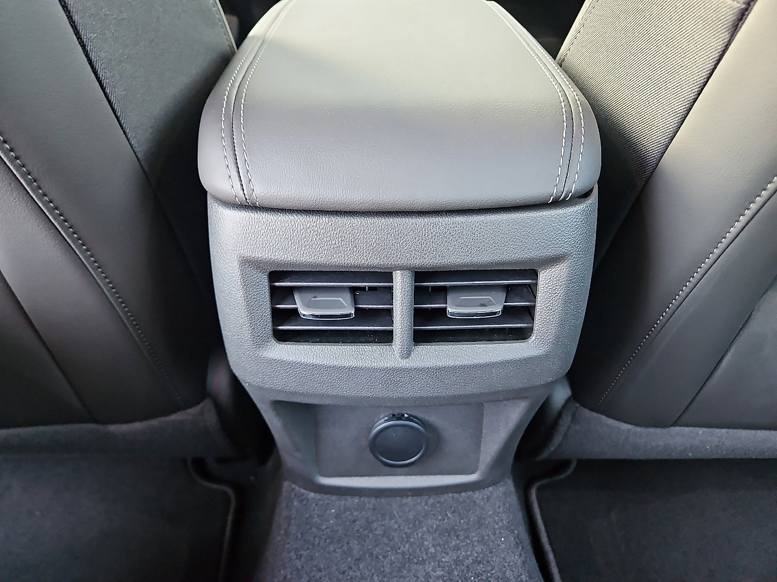 New 2026 Cadillac CT4 Luxury image 10