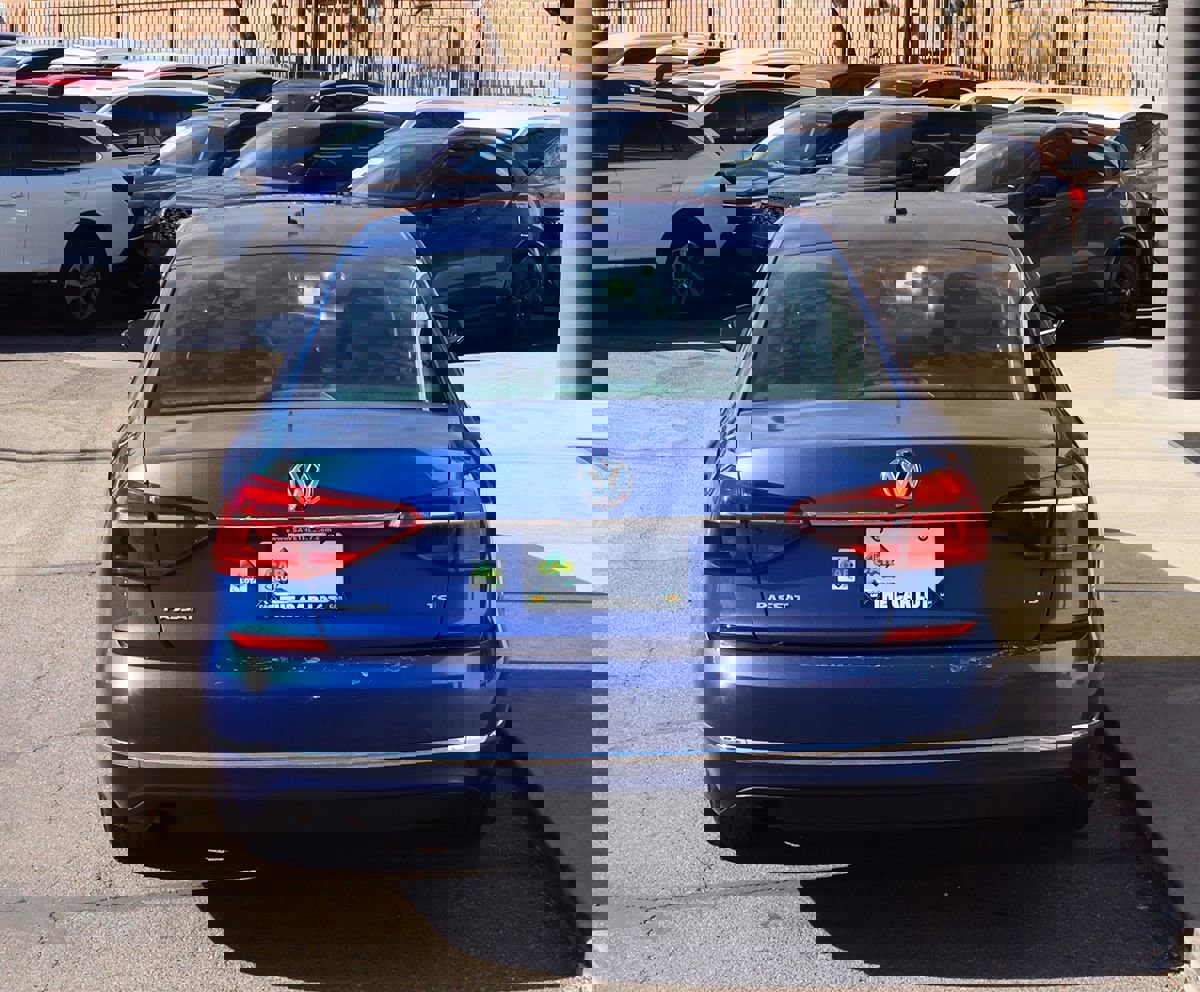 Used 2017 Volkswagen Passat 1.8T S image 10